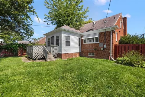 Exterior - 18901 Berden, Grosse Pointe, MI 48236 photo 7 of 10