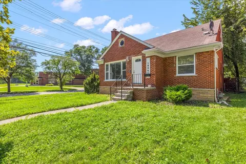 Exterior - 18901 Berden, Grosse Pointe, MI 48236 photo 3 of 10