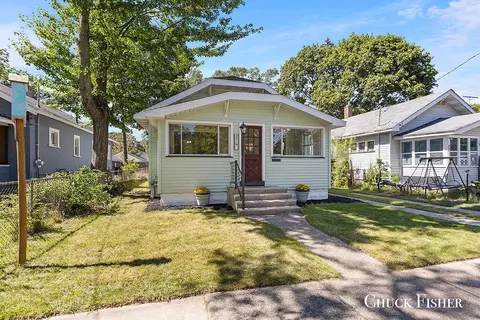 2219 Blodgett, Muskegon, MI 49441