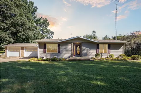 56472 89th, Decatur, MI 49045