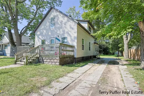 1683 Pine, Muskegon, MI 49442