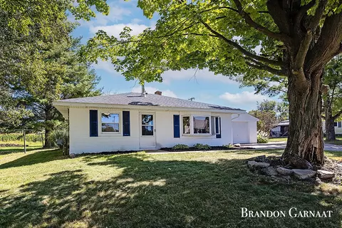 7644 E Paris, Caledonia, MI 49316