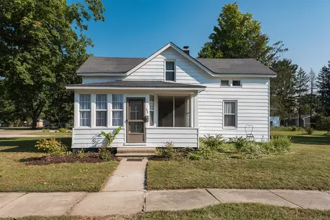 316 W Cherry, Wayland, MI 49348