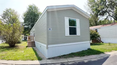 1281 E Pontaluna #40, Norton Shores, MI 49456