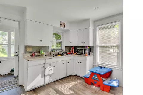 Kitchen - 748 Randolph, Jackson, MI 49203 photo 1 of 4