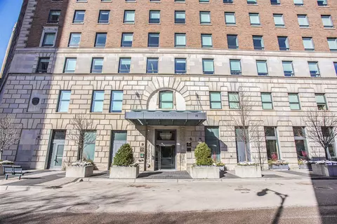 55 Ionia Ave NW #1204, Grand Rapids, MI 49503