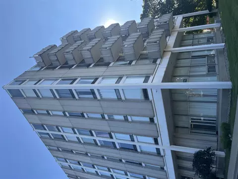 715 W Michigan #304, Jackson, MI 49201