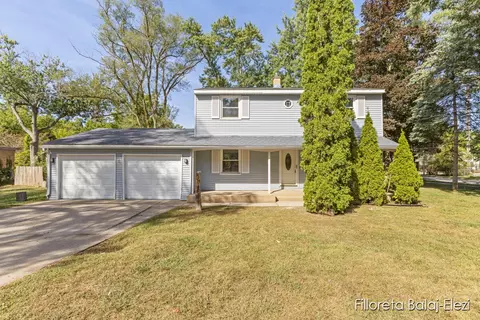 3413 Ivanrest, Grandville, MI 49418