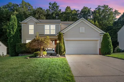 2036 Glenn Canyon Dr, Caledonia, MI 49316