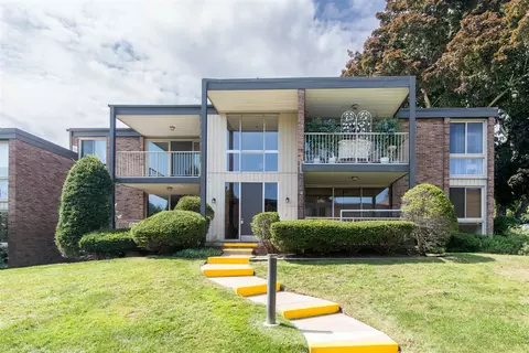 4047 W Maple #B203, Bloomfield Hills, MI 48301