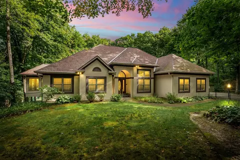 8774 W R, Kalamazoo, MI 49009