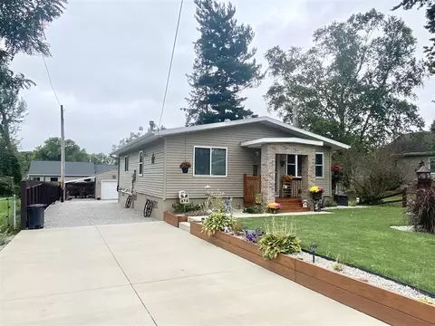 720 Bellevue, Jackson, MI 49202
