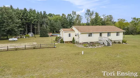 5900 W Stanton, Stanton, MI 48888
