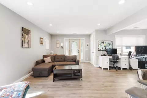 1499 Glasgow, Jackson, MI 49201 photo 8