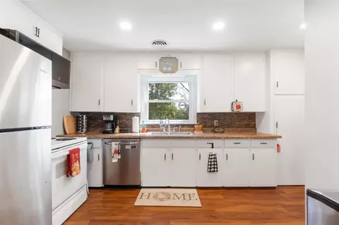 1499 Glasgow, Jackson, MI 49201 photo 13
