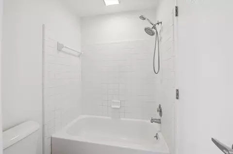 Bath - 346 Spring Brooke Dr, Brighton, MI 48116 photo 1 of 2