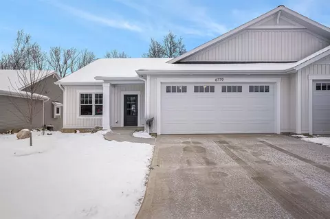 6779 Vriesland #3, Zeeland, MI 49464