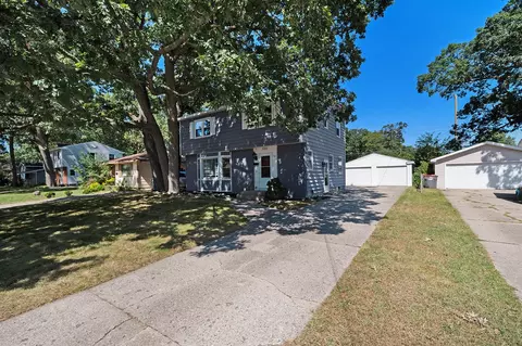909 42nd, Wyoming, MI 49509