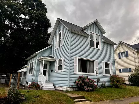 69 Magill, Manistee, MI 49660