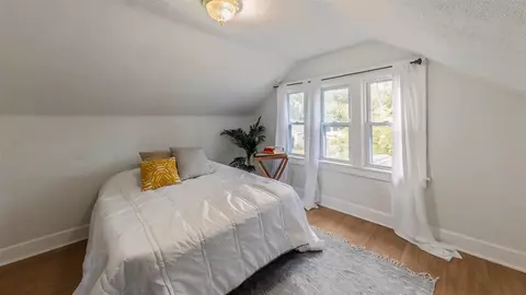 566 E Willard, Lansing, MI 48910 photo 25