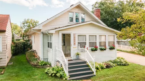 566 E Willard, Lansing, MI 48910
