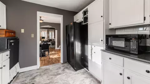 566 E Willard, Lansing, MI 48910 photo 17