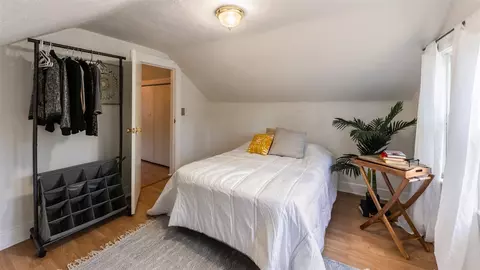 566 E Willard, Lansing, MI 48910 photo 24