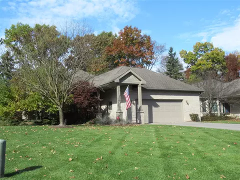 1713 Clear Crk, Grand Rapids, MI 49505