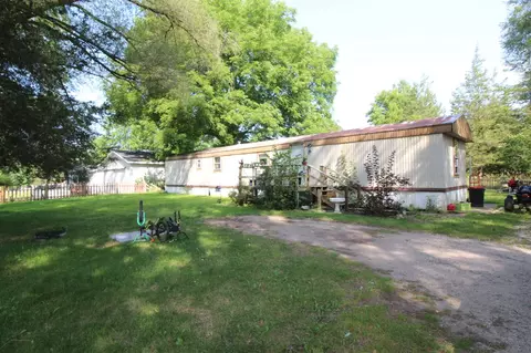 5516 S Croton Hardy Dr, Newaygo, MI 49337