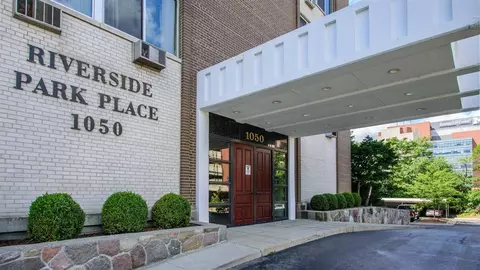 1050 Wall #5E, Ann Arbor, MI 48105