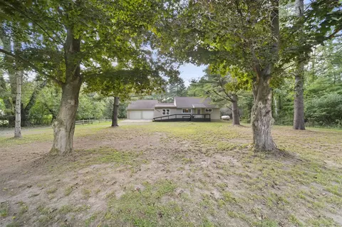 8250 Skiff Lk, Jackson, MI 49201