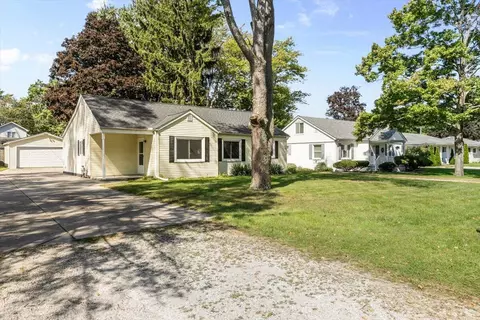 1949 Washington, Algonac, MI 48001 photo 2