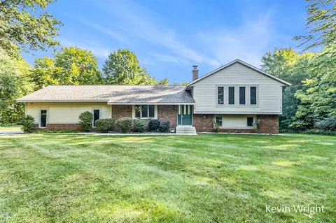 6070 E Pontaluna, Fruitport, MI 49415