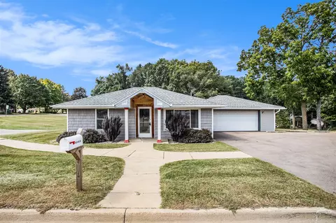 263 N 20th, Springfield, MI 49037 photo 2
