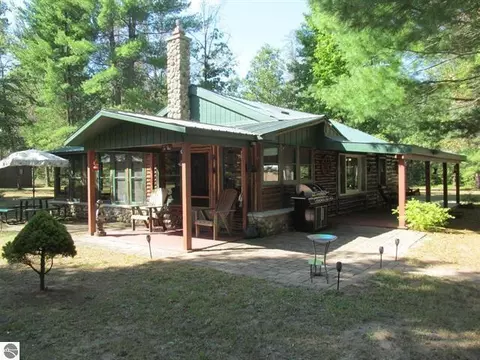 2345 S Burke, Baldwin, MI 49304