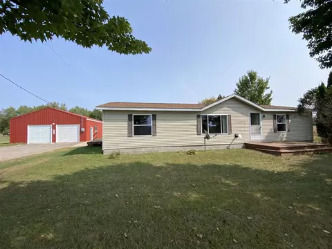 5368 S 90th, New Era, MI 49446