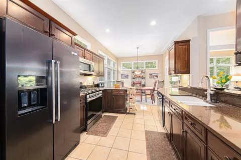Kitchen - 2127 Lake Wood, Jackson, MI 49203 photo 2 of 3