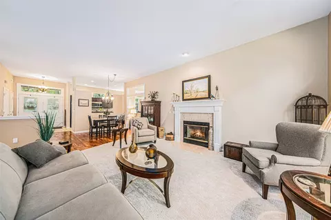 Living - 2127 Lake Wood, Jackson, MI 49203 photo 1 of 6