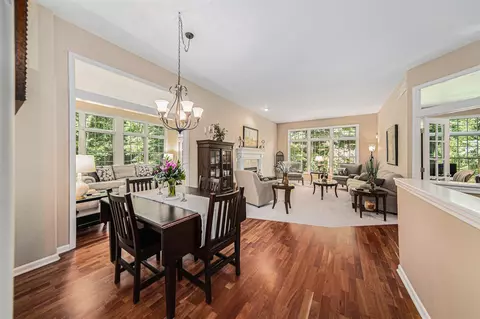 Dining - 2127 Lake Wood, Jackson, MI 49203 photo 2 of 2