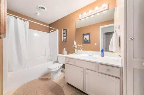 Bath - 2127 Lake Wood, Jackson, MI 49203 photo 2 of 2