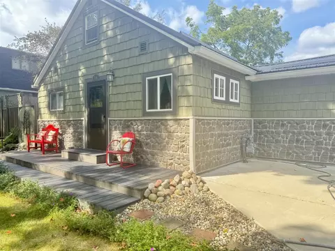 304 W South, Greenville, MI 48838