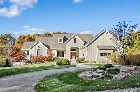 2415 Woodrick Hls, Ada, MI 49301