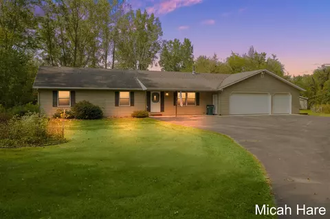 7125 Albert, Allendale, MI 49401
