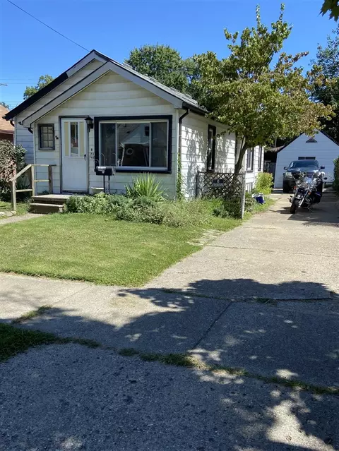 23746 Hazelwood, Hazel Park, MI 48030