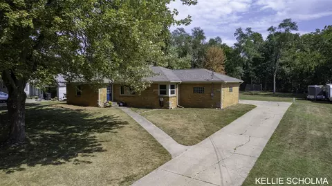 7666 Thomas, Jenison, MI 49428