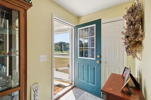 Entry Way - 1408 Willow, Jackson, MI 49201 photo 1 of 3