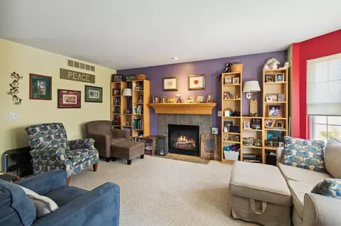 Living - 1408 Willow, Jackson, MI 49201 photo 1 of 1