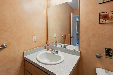 Bath - 1408 Willow, Jackson, MI 49201 photo 1 of 5