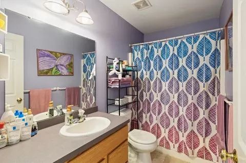 Bath - 1408 Willow, Jackson, MI 49201 photo 4 of 5