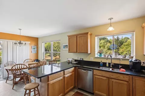 Kitchen - 1408 Willow, Jackson, MI 49201 photo 4 of 5